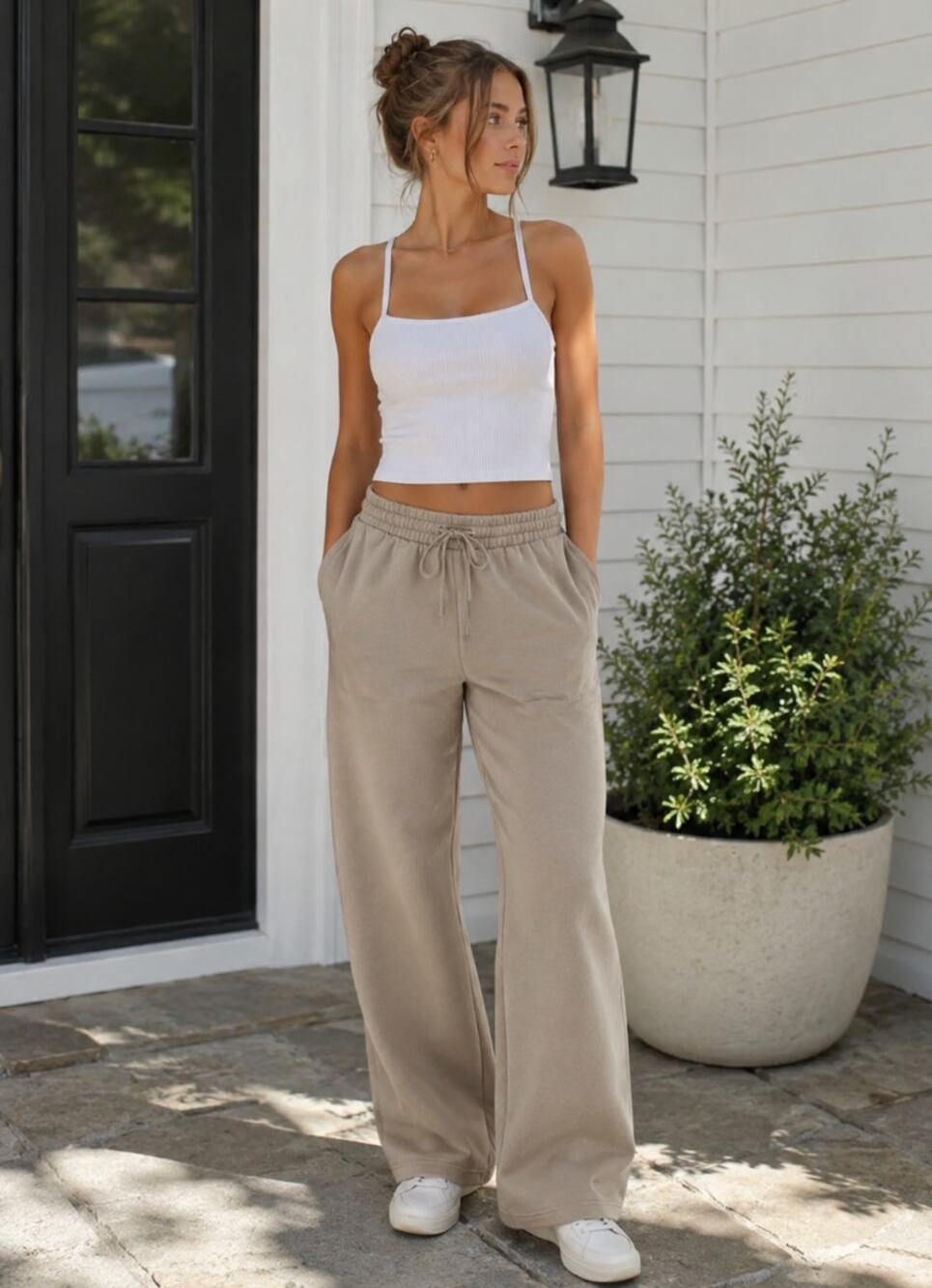 ARITIZIA Boyfriend Basic Wide Sweatpants in Nomad Taupe Size Large NEW